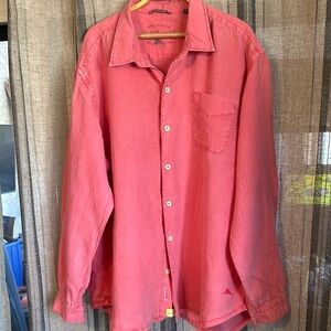 Tommy Bahama coral men’s shirt. EUC.2XL